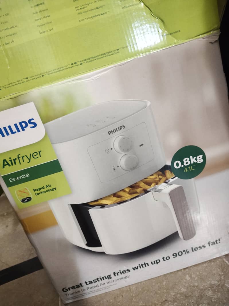 PHILIPS AIR FRYER LUSH CONDITION. 9