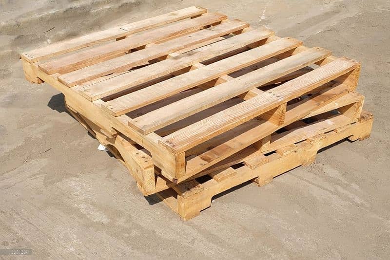 Wooden Pallets Manufacturer Stock Avaialble For Sale 3