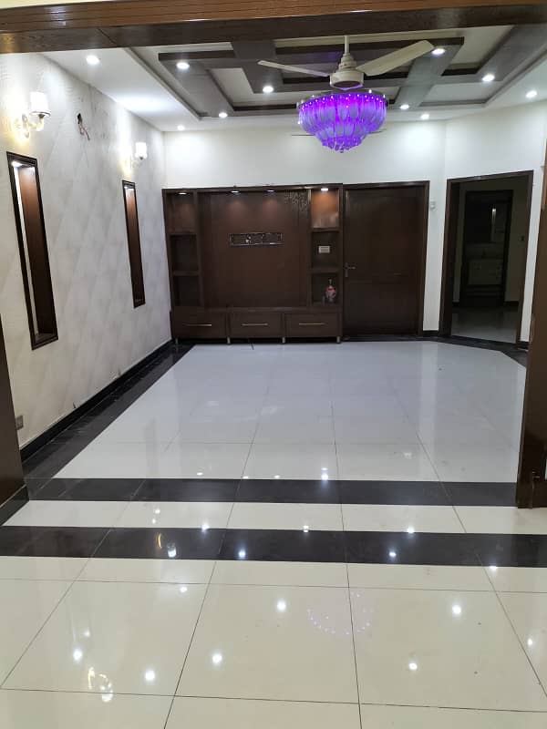 8 marla house available for rent in umar block bahria town lahore 13