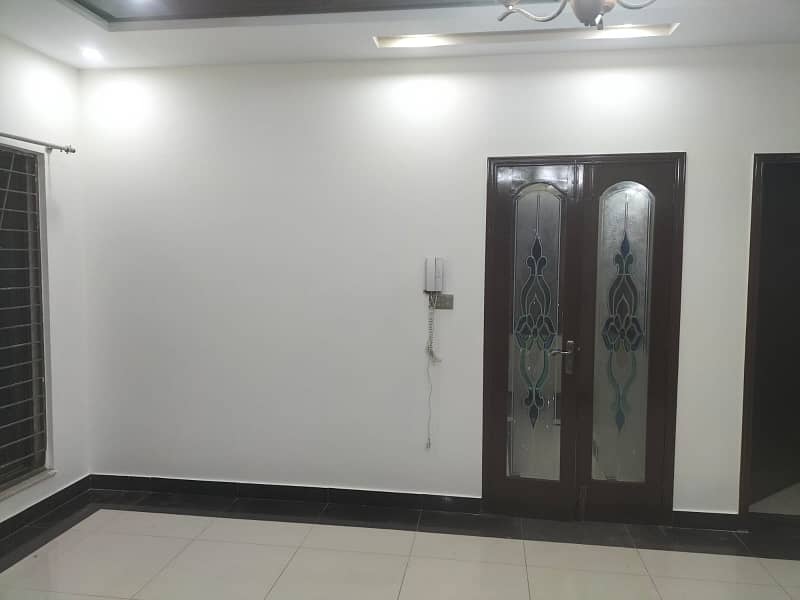 8 marla house available for rent in umar block bahria town lahore 10