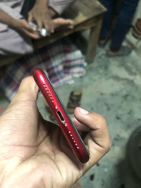 iphone xr 128gb red colour battry 84 waterpack 1