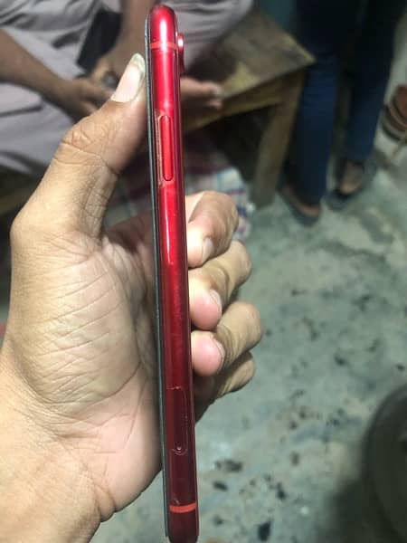 iphone xr 128gb red colour battry 84 waterpack 4