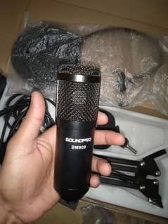 BM 800 condenser microphone