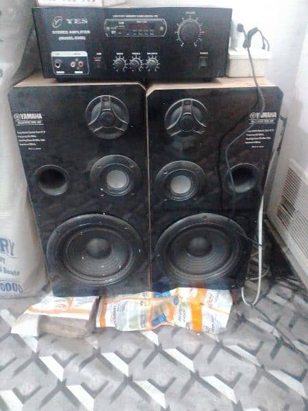 speaker for sale look like new just one month use 2