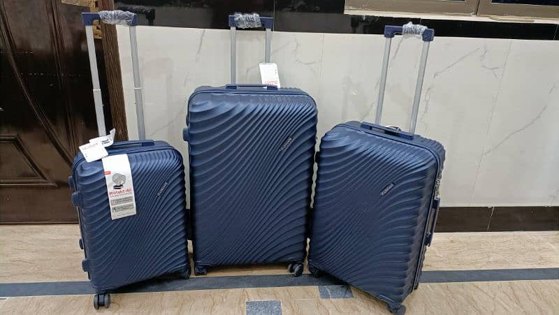 Luggage bags/ travel suitcases/ trolley bags/ travel trolley/ attachi 16