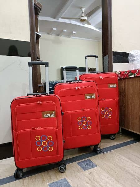 Luggage bags/ travel suitcases/ trolley bags/ travel trolley/ attachi 19