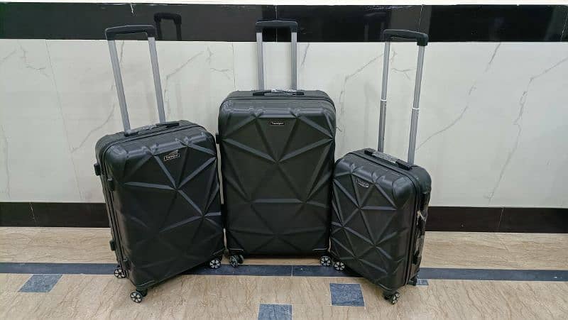 Luggage bags/ travel bags/ trolley bags/ suitcases/ attachi 4