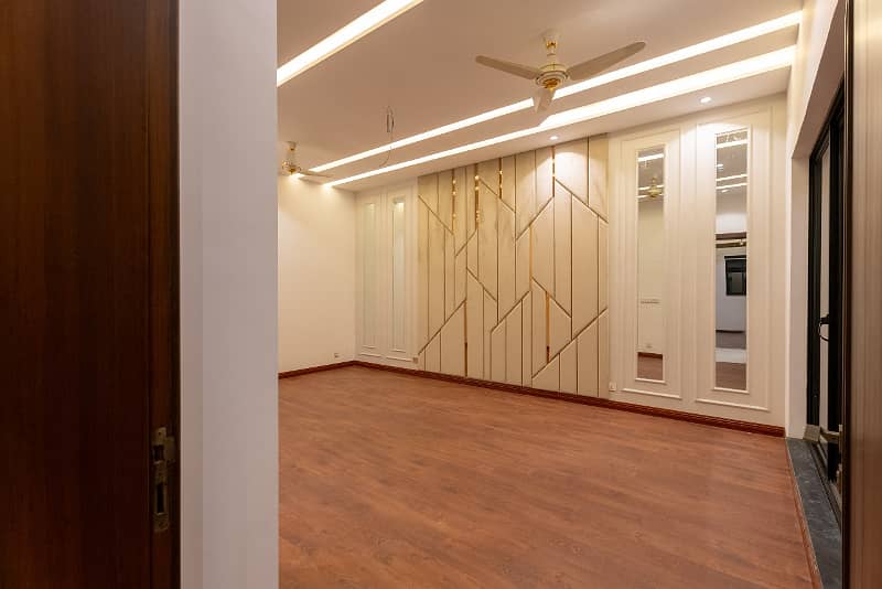 1 Kanal 6 Bedroom Modern House Designed By Renowned Architectural Firm Mazhar Muneer 43