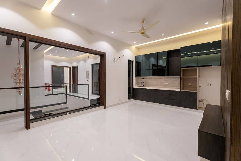 1 Kanal 6 Bedroom Modern House Designed By Renowned Architectural Firm Mazhar Muneer 45