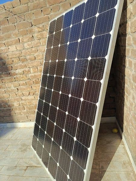 Black solar panels 250W 12 panels 3