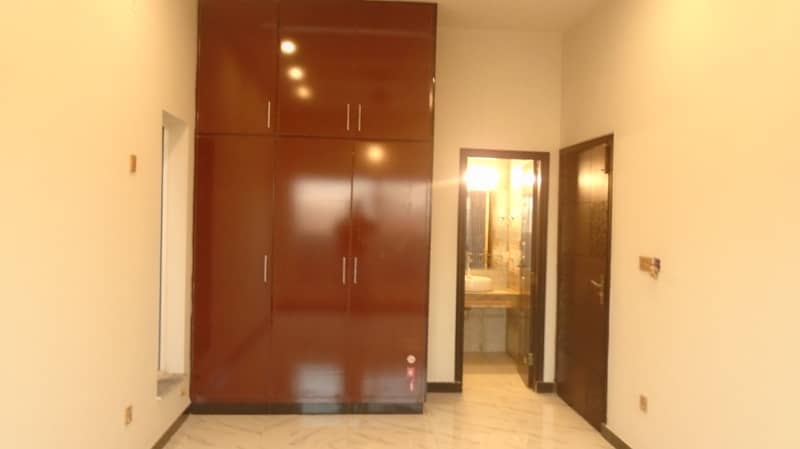 10 Marla Beautiful House Available For Sale In Dha Phase 2 Slamabad 13