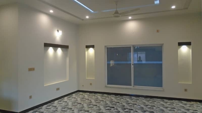 10 Marla Beautiful House Available For Sale In Dha Phase 2 Slamabad 28