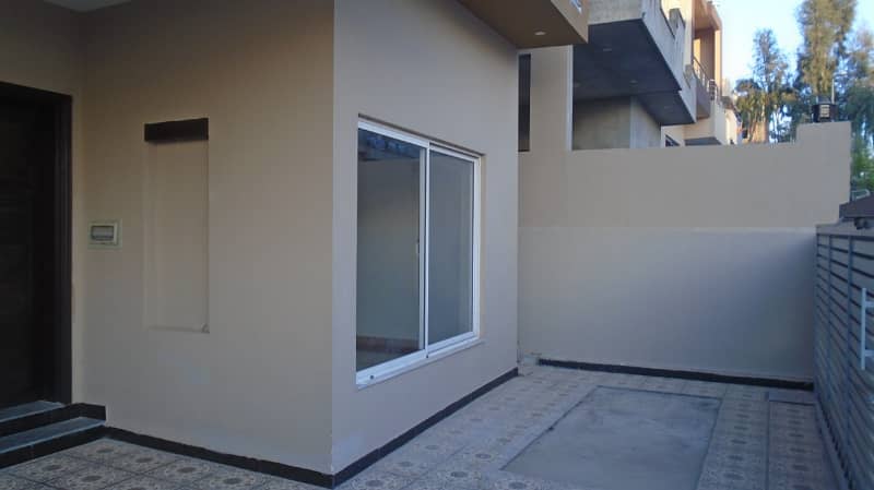 10 Marla Beautiful House Available For Sale In Dha Phase 2 Slamabad 29