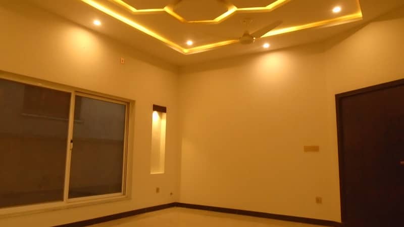 10 Marla Beautiful House Available For Sale In Dha Phase 2 Slamabad 32