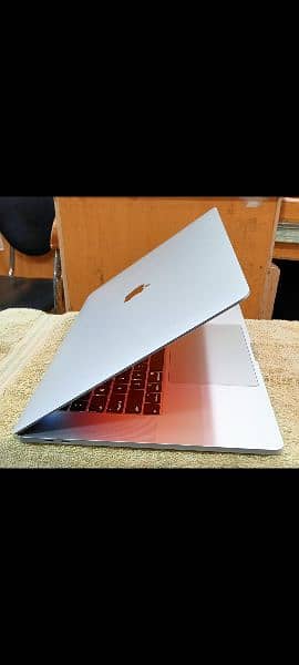 MacBook Pro 2019 16" Core i7 16GB / 32GB 512GB MVVJ2 A2141 9