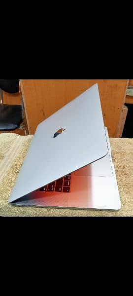 MacBook Pro 2019 16" Core i7 16GB / 32GB 512GB MVVJ2 A2141 12