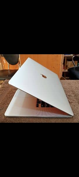 MacBook Pro 2019 16 Inch Core i9 32GB / 64GB Ram 4GB / 8GB Graphics 14