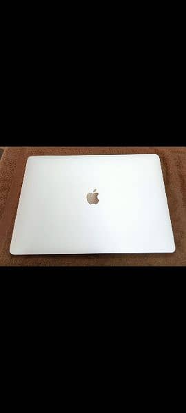 MacBook Pro 2019 16 Inch Core i9 32GB / 64GB Ram 4GB / 8GB Graphics 17