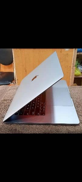 MacBook Pro 2019 Core i9 16GB 512GB 15" Display MV912 12