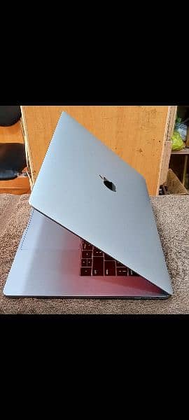 MacBook Pro 2019 Core i9 16GB 512GB 15" Display MV912 13