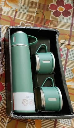 water bottle for sale with 3 cups