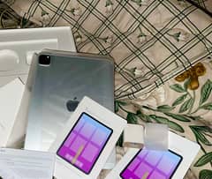Apple iPad Pro 2021/2022 M1 Chip Silver Colour 11”!