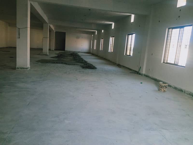 12000 sq. ft. Neat and clean Factory available for rent on Ferozepur road Lahore 4