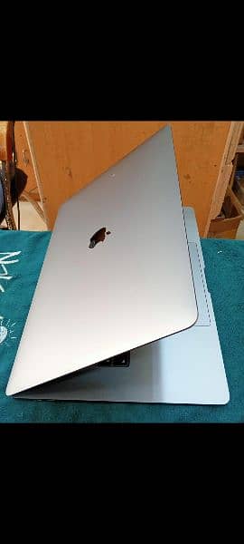 MacBook Pro 2019 Core i9 16GB 1TB 16" Display A2141 MVVK2 17