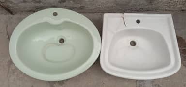 Wash basin for sale 10 by 8 condition white our light green color