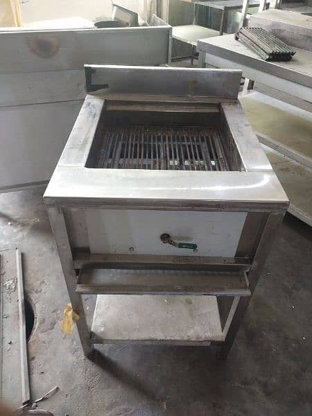 We Have Used Equipment Available/fryer/hotplate/grill/pizza oven/table 3