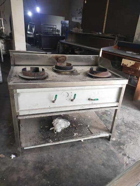We Have Used Equipment Available/fryer/hotplate/grill/pizza oven/table 5