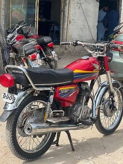 Honda 125 2011 model good condition