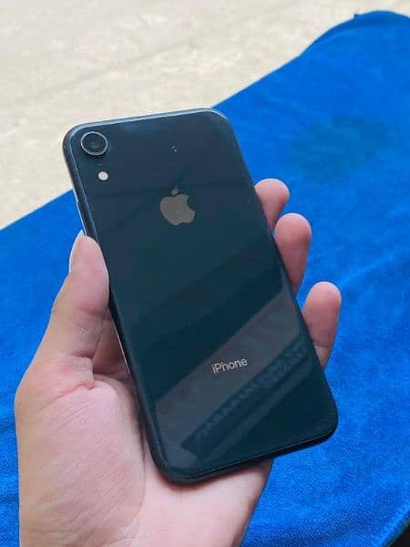 iphone xr 64 gb non pta 10 /9.5 battery health 87 all ok 3