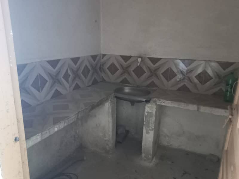 Quarters Total Area 10 Marla Available For Urgent Sale At Hakimaba Nowshera 5