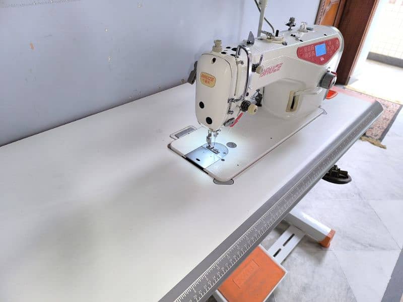 BRUCE RA4 Auto Cutter & Auto Locking Sewing Machine 1