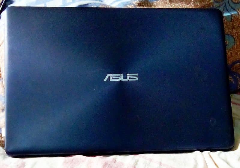 Laptop, Asus core I5 8 generation 1