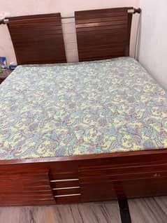 King size bed for sale (with 2 side tables)