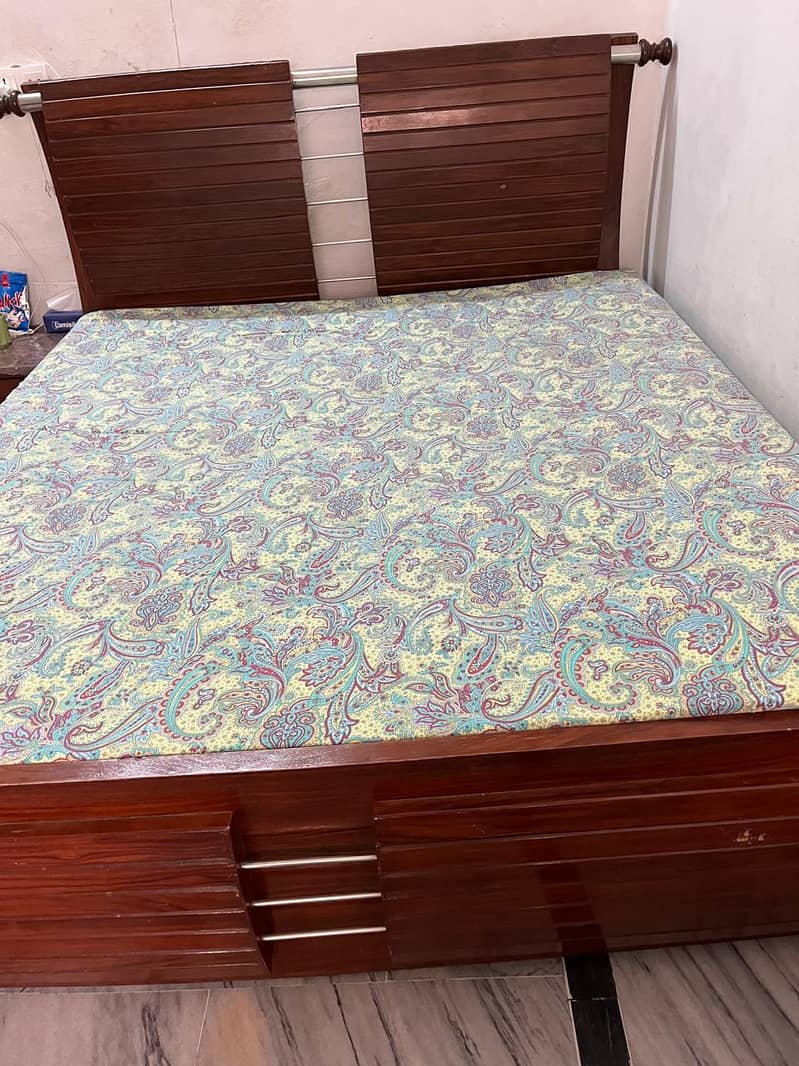 King size bed (with 2 side tables) and dressing table for sale 0