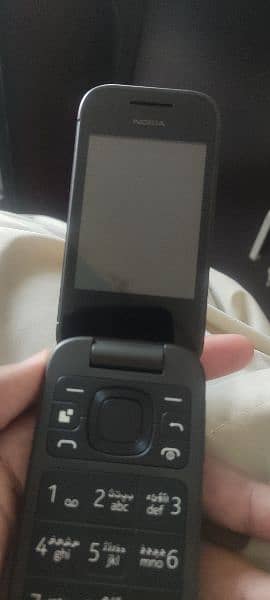 Nokia 2660 Flip for sale 2