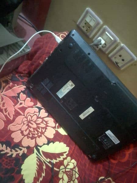 GATEWAY LAPTOP OK CONDITION JUST DETAILS ON CALL 0