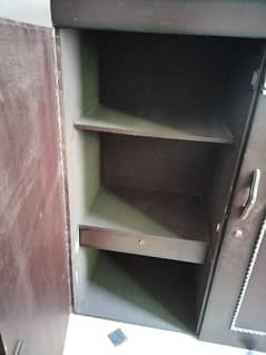 1 wardrobe of house in good condition