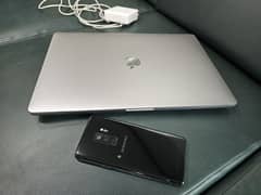 MacBook Pro 15 inch 2016 with touchbar