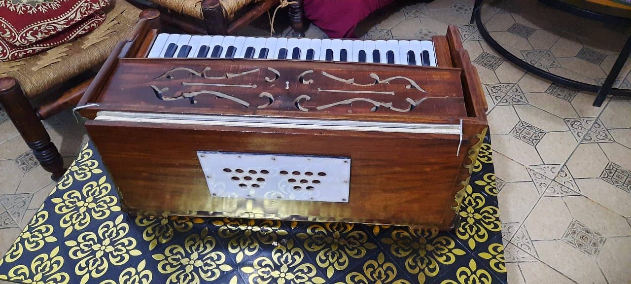 Indian Harmonium heavy Wooden 1