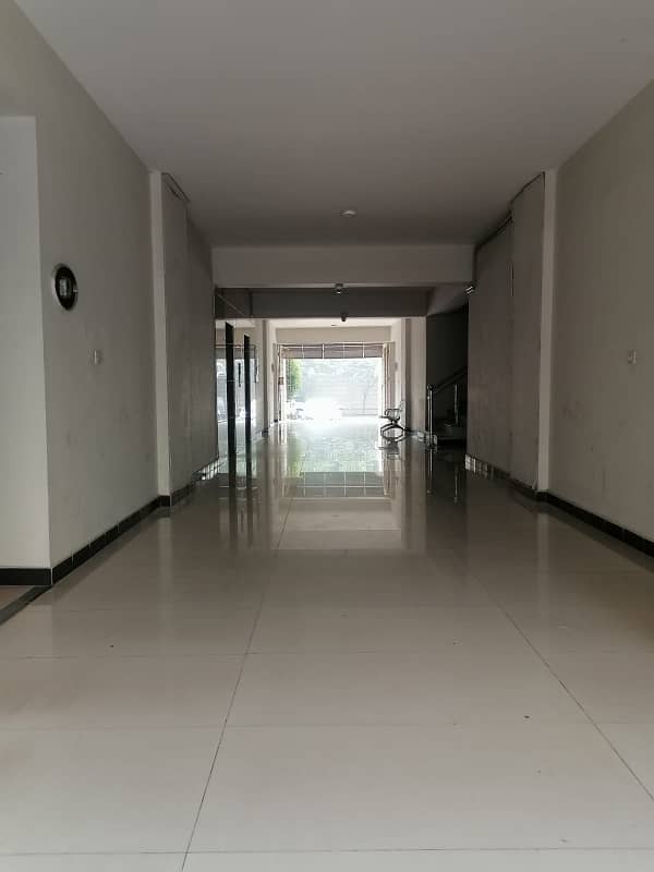 10 Marla 3 Bed Flat 5th Floor For Rent In Askari 11 Lahore 1