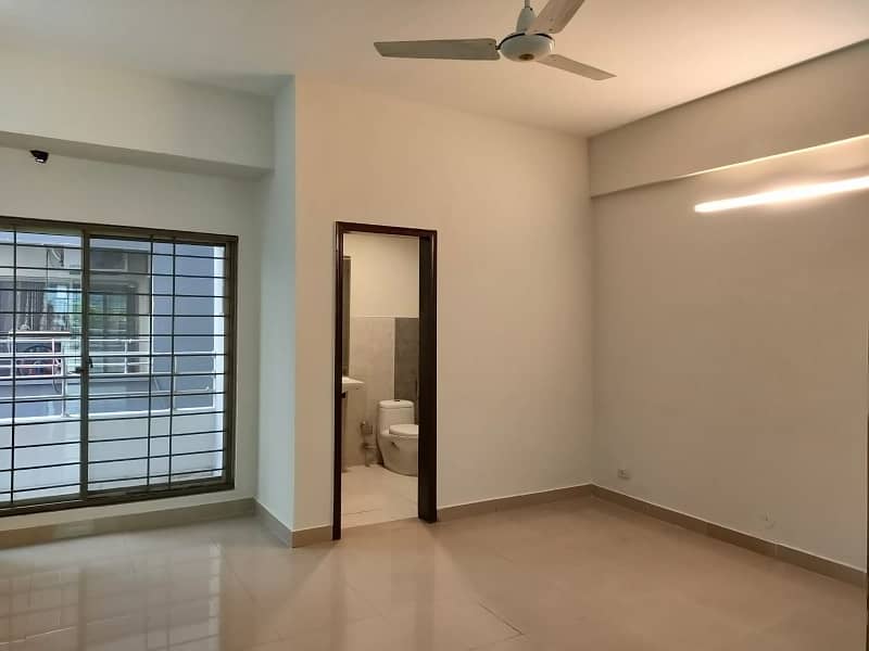 10 Marla 3 Bed Flat 5th Floor For Rent In Askari 11 Lahore 7