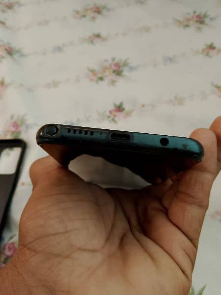 Urgent sell Moto G stylus 5g wit type C charger 4