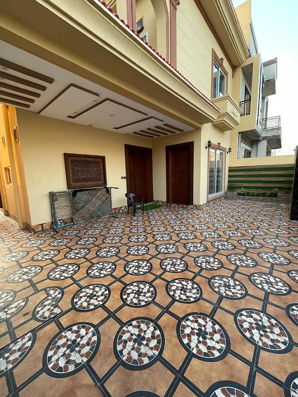 NEAR INDUS TRUST HOSPITAL 10 MARLA LUXURY PALACE AVAILABLE FOR SALE IN JUBILEE TOWN - BLOCK A 1