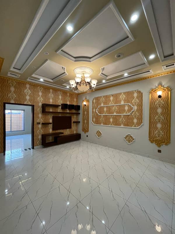 NEAR INDUS TRUST HOSPITAL 10 MARLA LUXURY PALACE AVAILABLE FOR SALE IN JUBILEE TOWN - BLOCK A 7