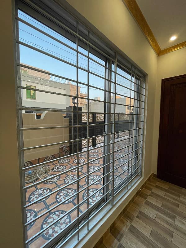 NEAR INDUS TRUST HOSPITAL 10 MARLA LUXURY PALACE AVAILABLE FOR SALE IN JUBILEE TOWN - BLOCK A 9