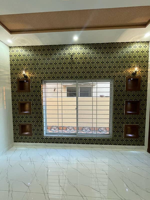 NEAR INDUS TRUST HOSPITAL 10 MARLA LUXURY PALACE AVAILABLE FOR SALE IN JUBILEE TOWN - BLOCK A 20